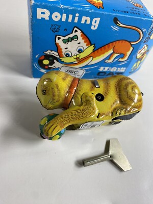 Vtg Blic Tin Rolling Yellow Cat Collectible Wind-Up Toy w/ Key