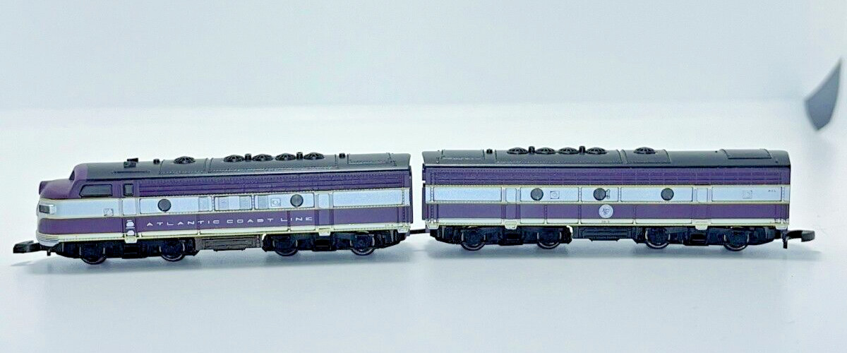 Z Scale Marklin 88604 Double Unit Diesel Electric Locomotive 5 