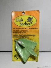 FISH SEEKER Down Planer Trolling Lure Doelcher Products (Glow In Dark)