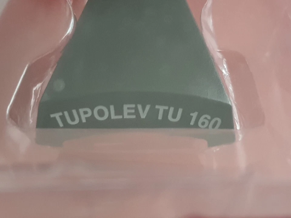 Modellino AEREO✈️ TUPOLEV TU 160 guerra 1:400 DEL PRADO aeronautica militare - Immagine 4 di 4