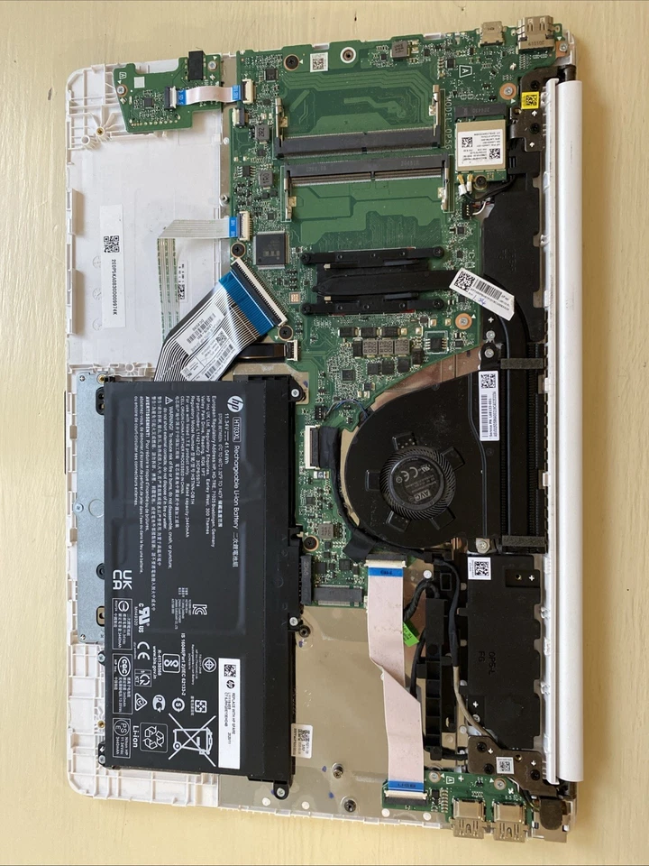 HP 15s-eq1xxx BLANC – Ryzen 7 4700U 8 Coeurs/8Threads Pour pièces - Photo 3/4