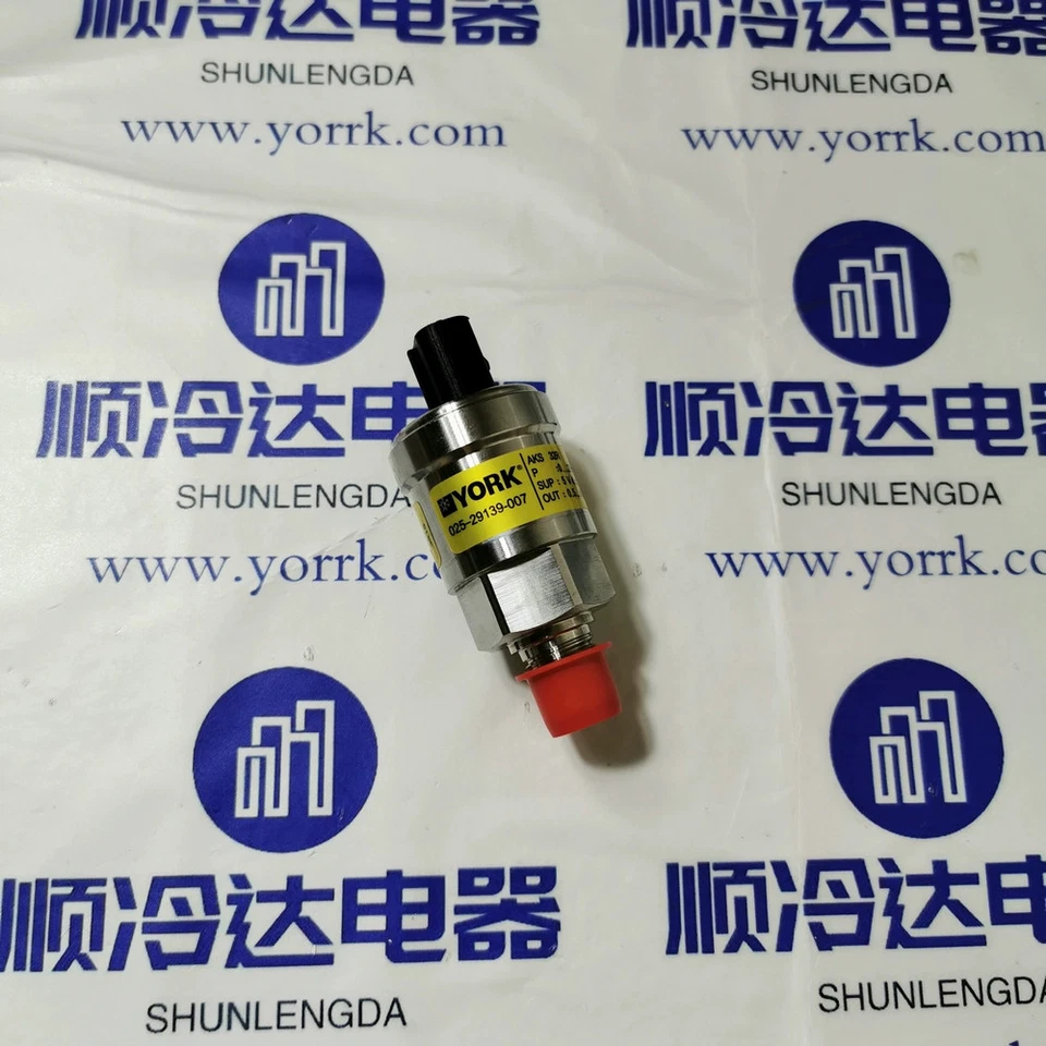 1pcs 025-29139-006 York Air Conditioner Pressure Transducer Danfoss - Image 2 of 2