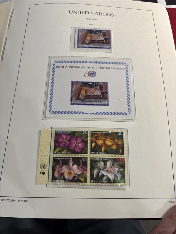 tgstamps: UN NY -CV $560+!!! (2005-2012) MNH On Lighthouse Hingeless Pages