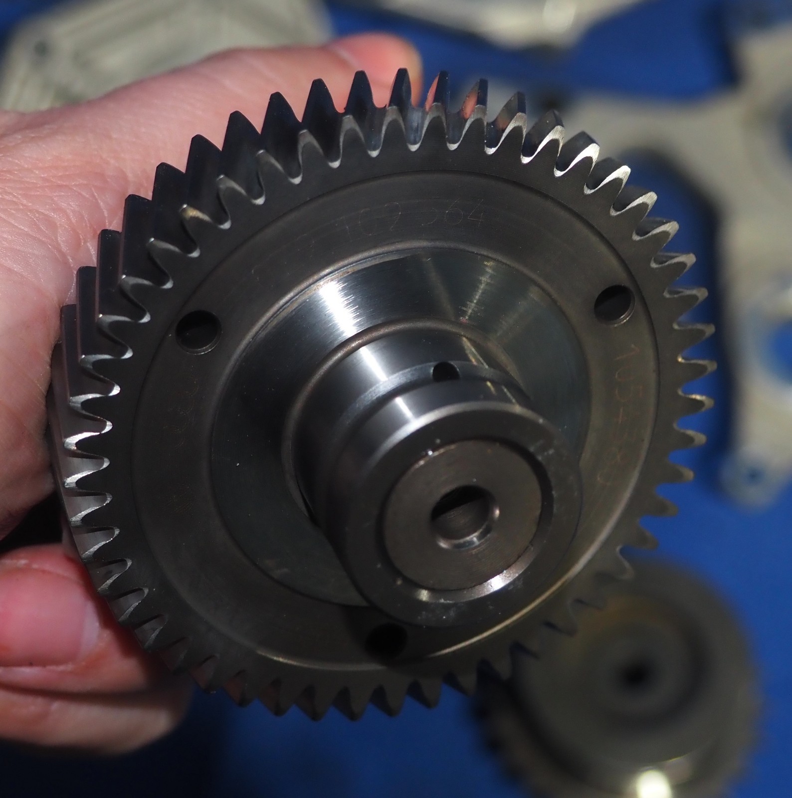 2013-2018 Bentley Continental GT GTC Spur 4.0L Engine Timing & Oil Pump Drive