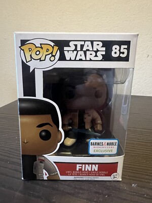 VAULTED EXCLUSIVE Finn w/ Lightsaber Star Wars Funko Pop Bobblehead #85 Movies