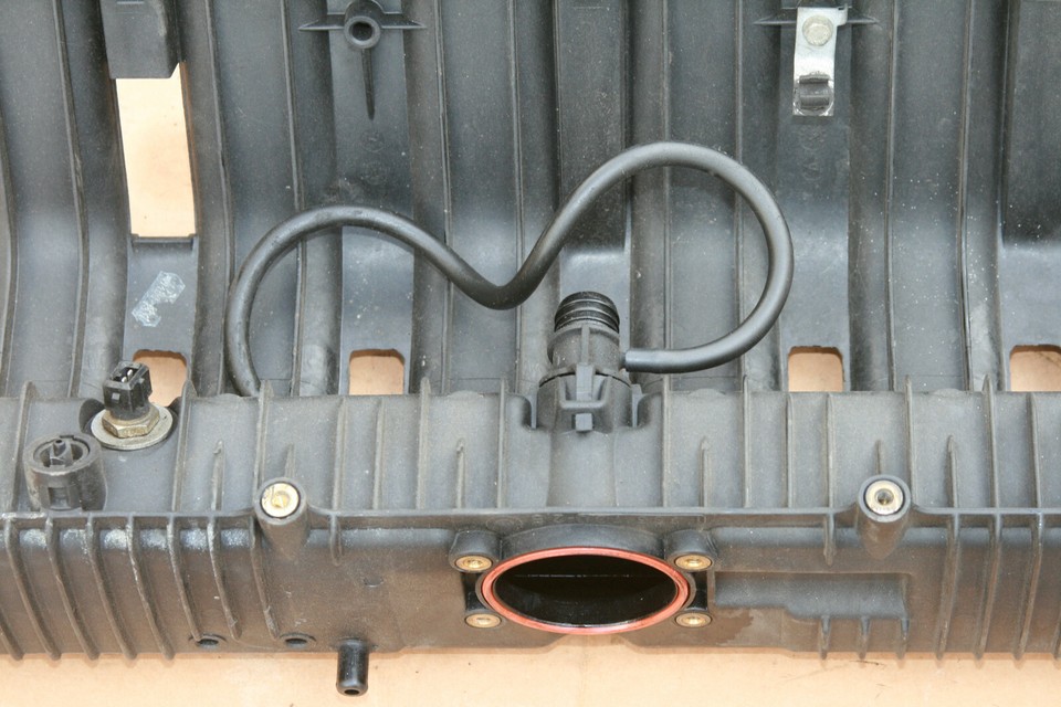 BMW M50B25 S50 M50 Intake Manifold E36 M3 325i E34 525i OEM 11611735727