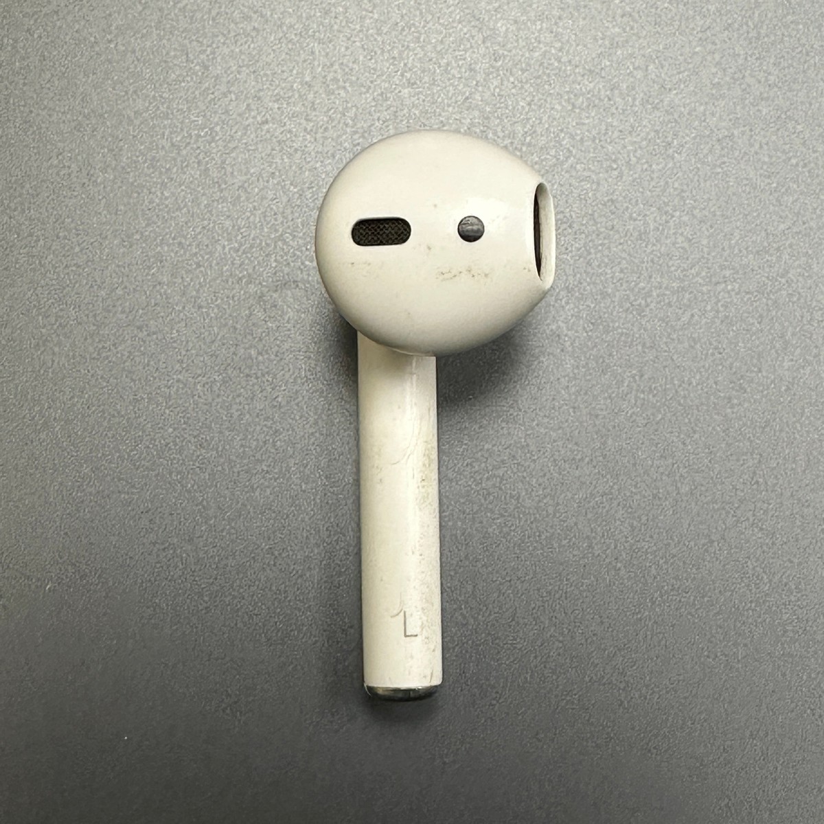 Left Replacement AirPod - 2nd Generation - Fair Condition Left Replacement AirPod - 2nd Generation - Fair Condition
