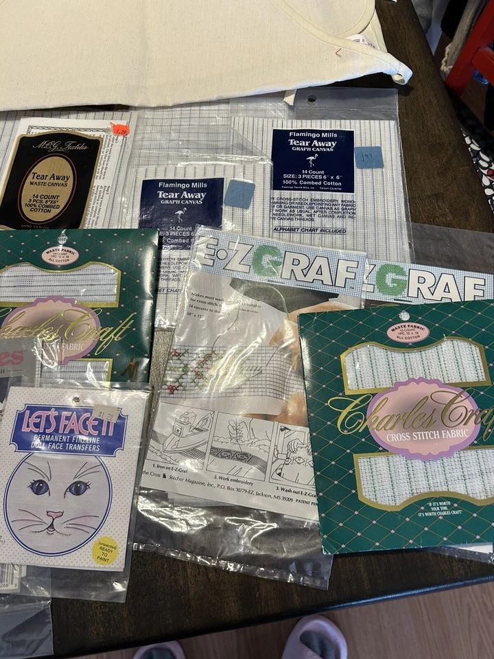 Lote de lona ponto cruz resíduos Charles artesanato contagem/tamanhos mistos padrões e avental - Imagem 3 de 4