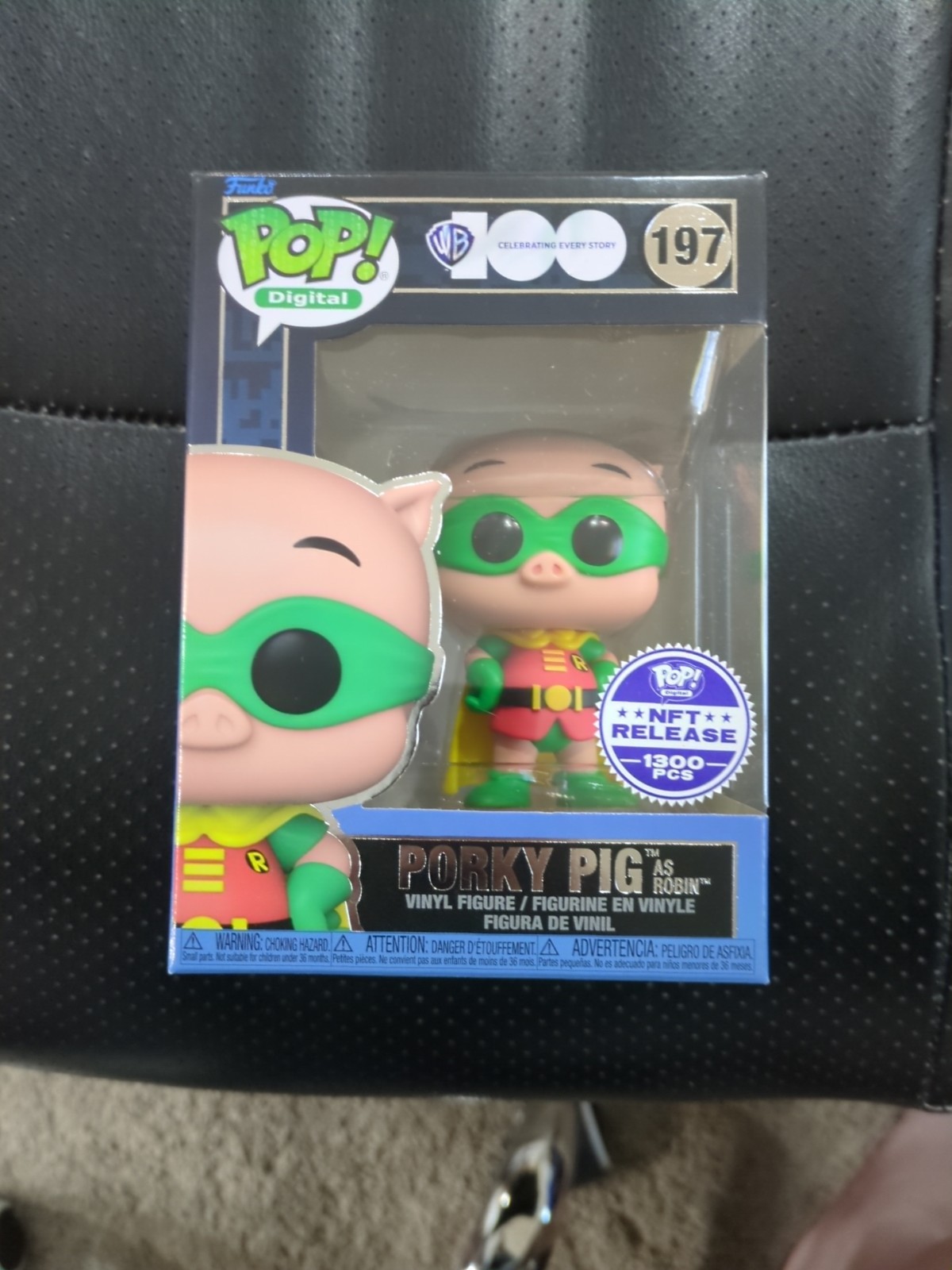 Funko Pop! Vinyl: Looney Tunes - Porky Pig as Robin #197(Digital Pop! Release)