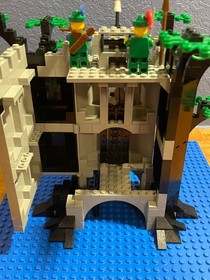 Lego - Castle - 6077 - Forestmen's River Fortress - 100% Complete - Instructions