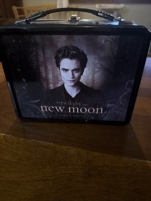 The Twilight Saga New Moon Edward, Jacob & Bella Black Lunch Box & Thermos 