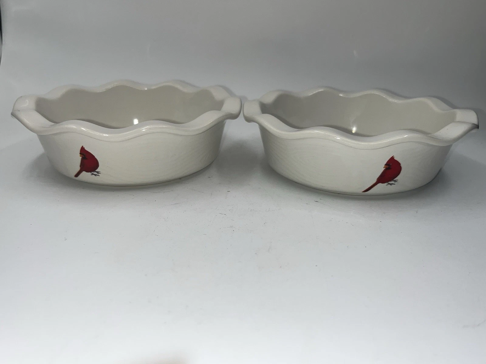 2 Temptations By Tara Mini Pie Pan Dish Winter Woodland White Cardinal 6.5”