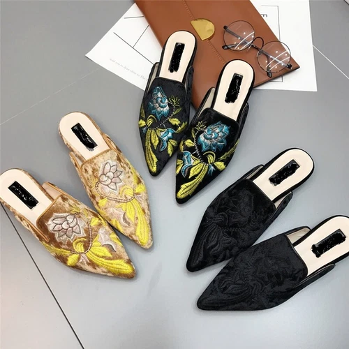 Womens Floral Embroider Flat Heel Pointy Toe Slippers Shoes Chic Mules Slides - Bild 12 von 19