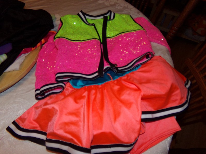 +*GIRLS DANCEPAGEANT WEISSMAN 1C OUTFIT K 1006