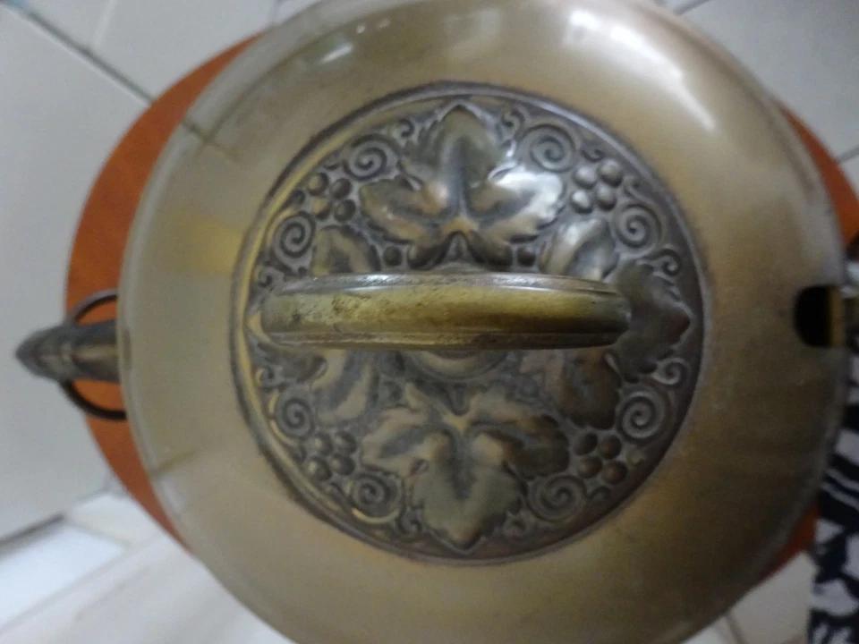 Alter Bowletopf mit Deckel  Dekor Weintrauben Messing 20er/30er - Bild 4 von 4