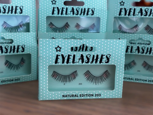 Superdrug NATURAL EDITION 203 False Eye Lashes No Glue New x 9 Boxes - Picture 2 of 3
