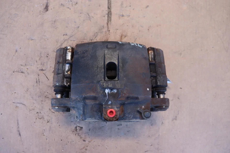 Pinza de freno delantera izquierda lado conductor Chevy Tahoe 2000-2006 OEM Foto 2 de 4