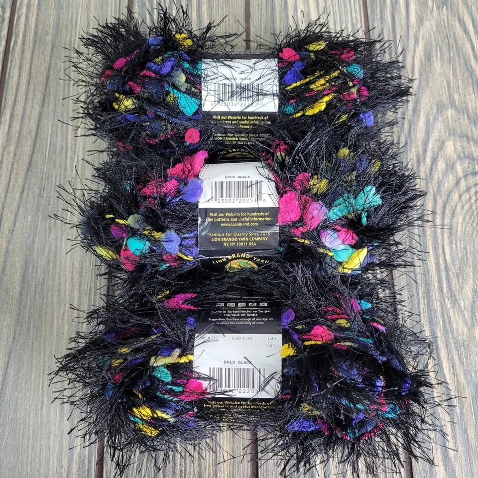 3 Skeins Lion Brand Fancy Fur Bold Black #253 1.76 oz 39yds Eyelash Same Dye Lot - Image 2 of 4
