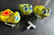Vintage Lot 3 Mid Century Wind Up Tin Hopping Frantic Frogs Japan