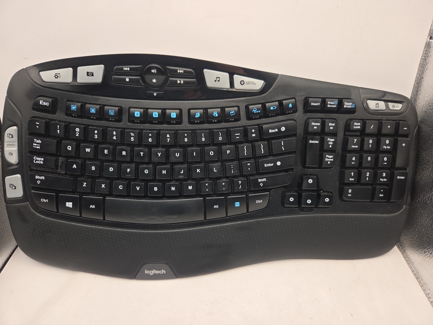 Logitech Wireless Comfort Wave K 350 Keyboard Palm Rest No U