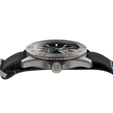 TAG Heuer Aquaracer 200 Solargraph Limited Ed blk dial 40mm WBP1180.FN8027 strap 3
