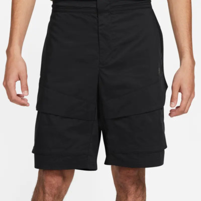 Herren Nike Sportswear Woven Tech Pack Shorts DD6588 010 schwarz/schwarz Größe M