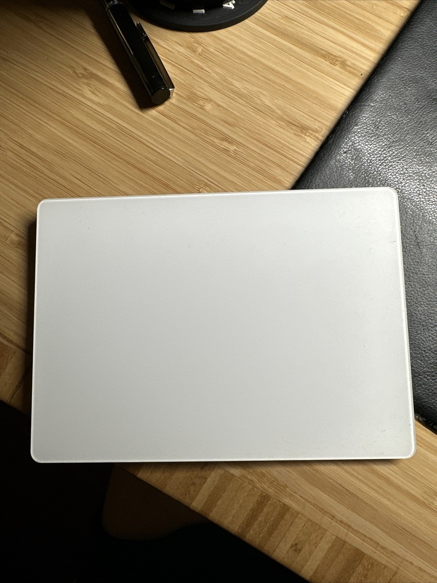 喋*ル様 Magic Trackpad ホワイト(Model A1535) Apple Magic Trackpad - Model A1535 White, Working, Good