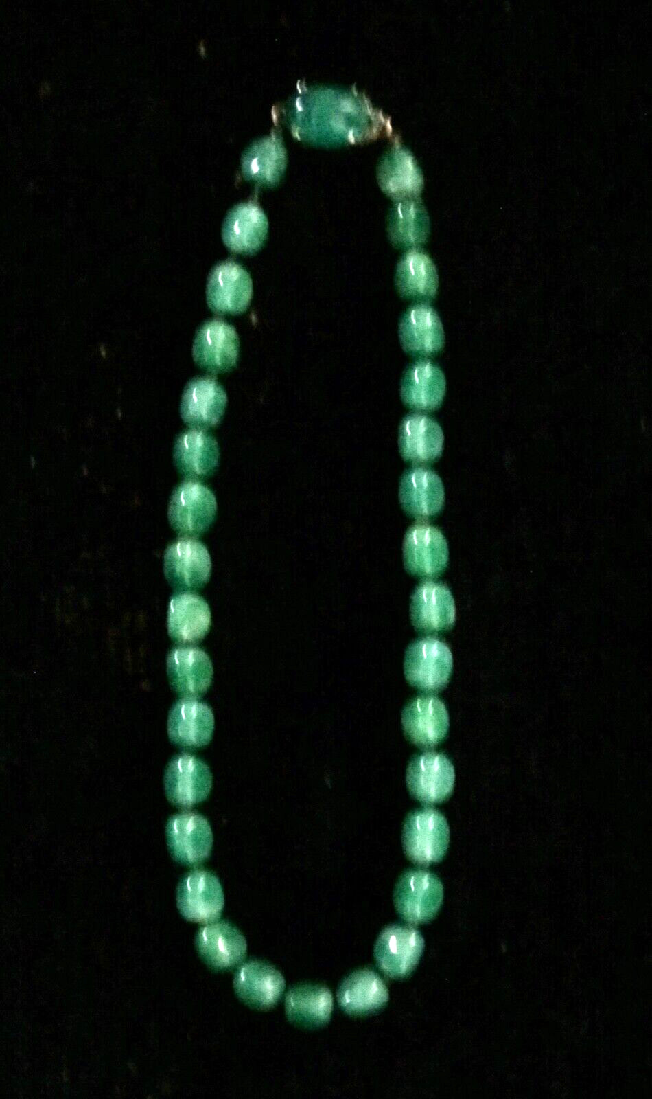 VINTAGE GREEN AGATE NECKLACE HAND KNOTTED  15"LONG - image 1