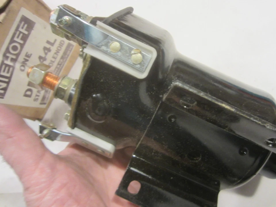 Chevy GMC IHC 1971-1978 camioneta John Deere solenoide de arranque Foto 3 de 4