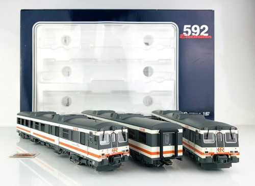 PR663 ELECTROTREN H0 3406 - DIESELTRIEBWAGEN 592 RENFE REGIONAL - DCC READY! | Condition: Gebraucht