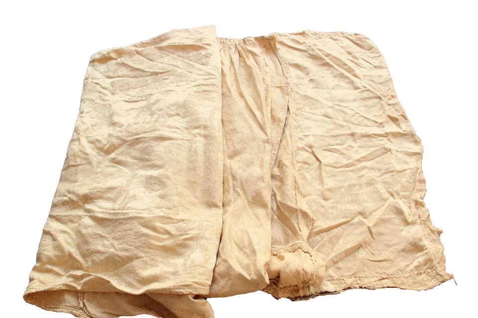 3 fragments de tissu ancien jaune. - Photo 3/4