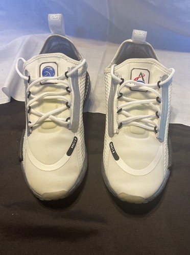 white adidas nmd 1 NASA, Size 7, 029002 