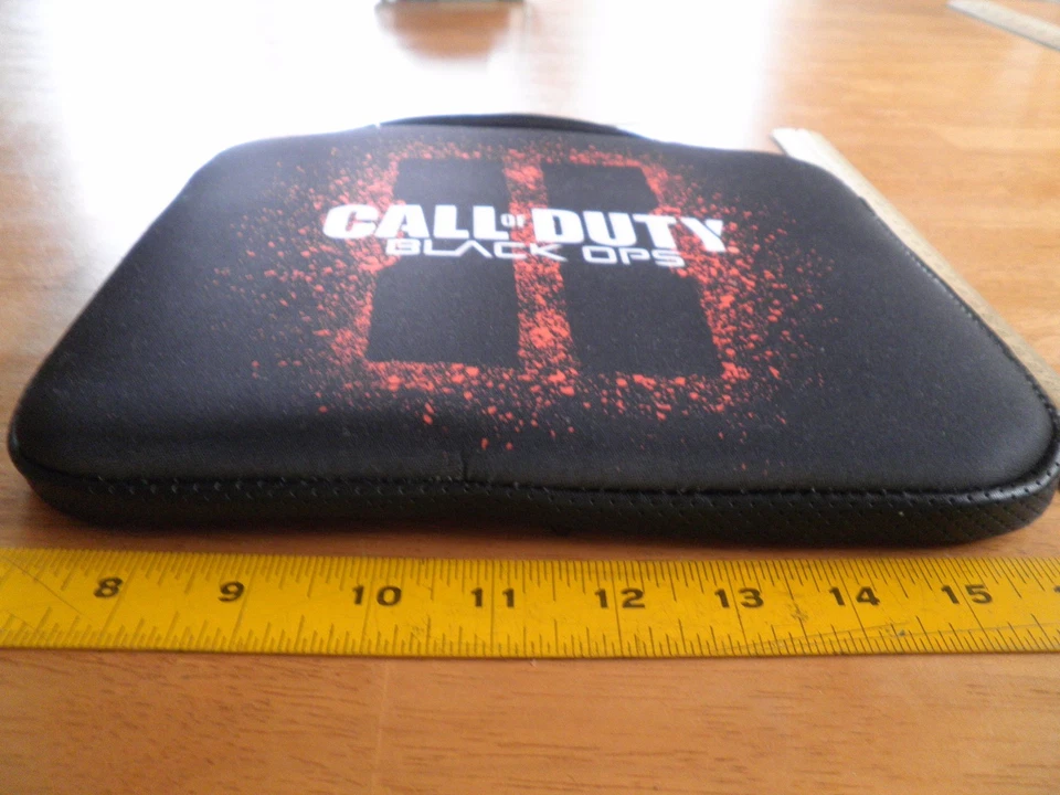 Call of Duty II Black Ops zip up padded case 8c10" NWT ipad - Image 3 of 4