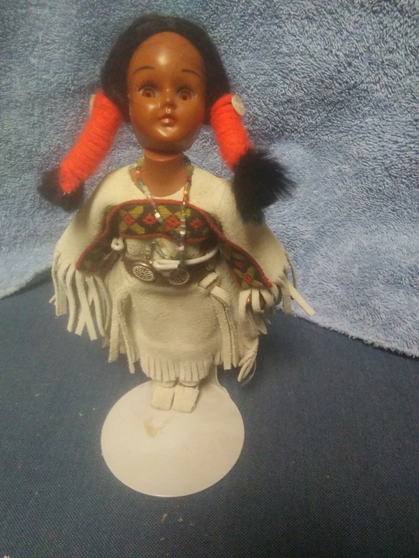 Vintage 50s 60s Carlson Native American Indian Doll Souvenir Sleepy Eyes 7.5" 