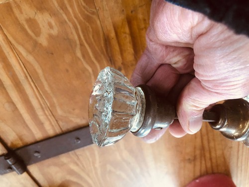 Vintage Old Crystal Glass Door Knobs - Picture 7 of 12