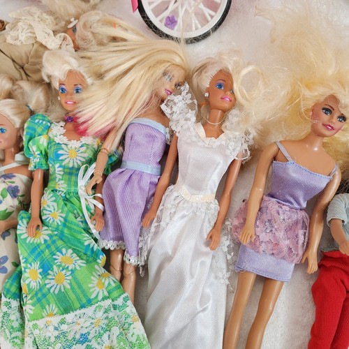 Large Barbie Etc Lot Accessories Dolls Etc - Picture 7 of 12
