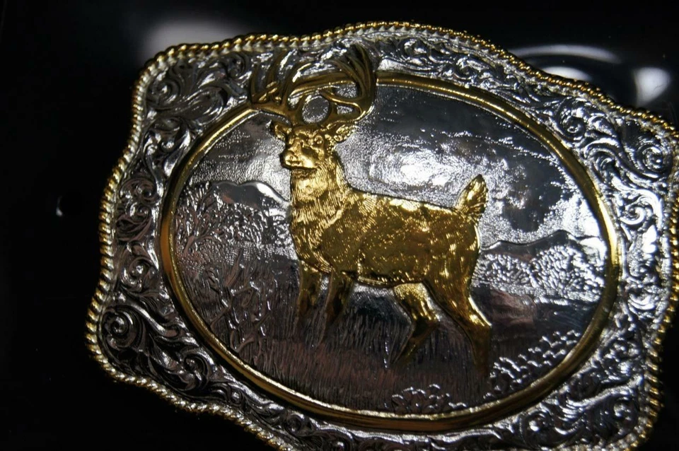 Hebilla de ciervo Buck tono dorado y plateado Crumrine 38062 Foto 3 de 4