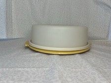 Vintage Tupperware Cake Keeper In Great Condition   