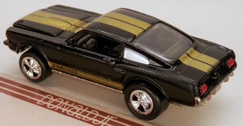 Johnny Lightning 1966 Ford Mustang Shelby GT350H HERTZ Nero/Oro Scala 1/64 - Foto 2 di 2