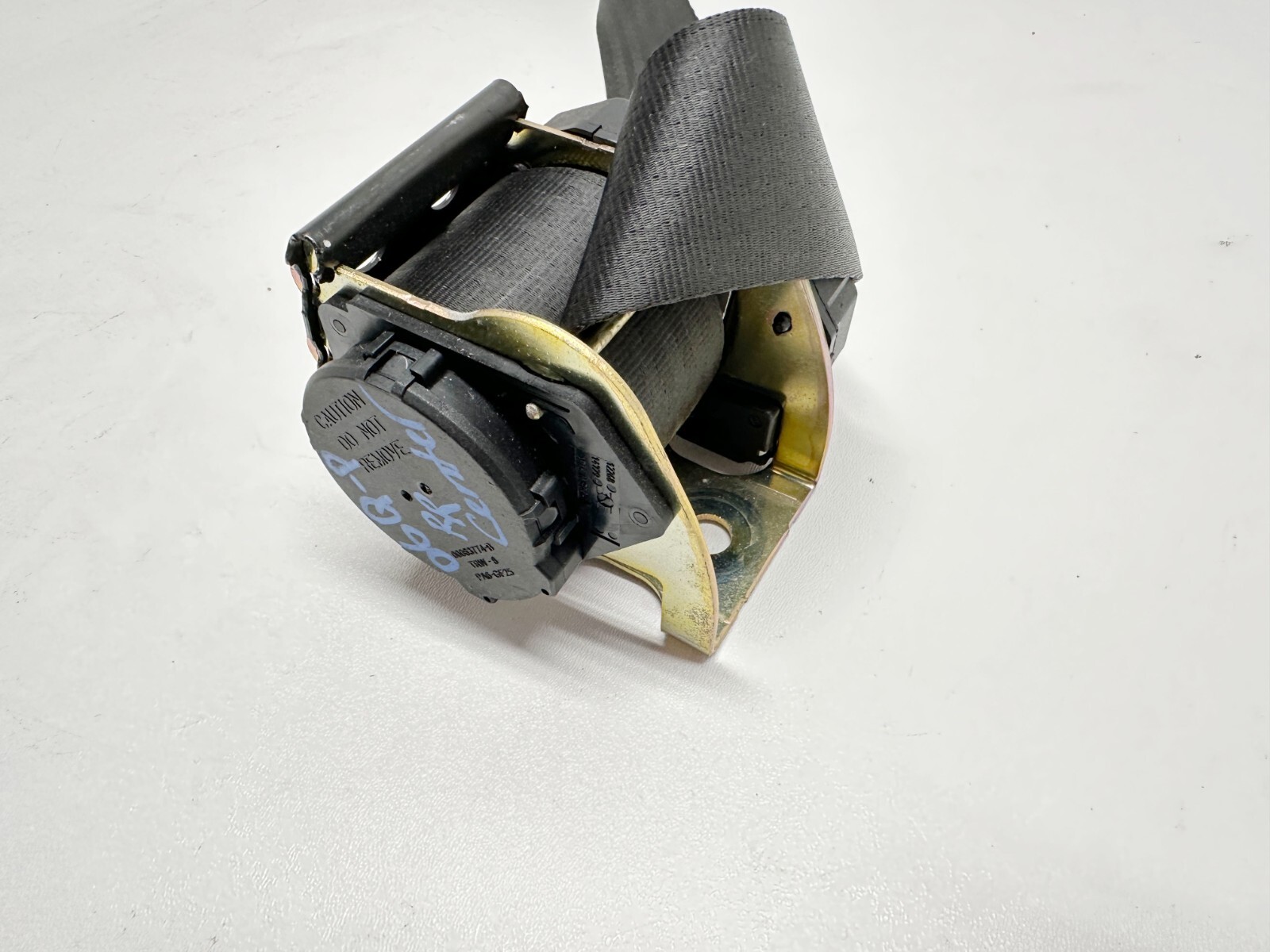 H40435 2003-2008 Maserati Quattroporte M139 REAR CENTER SEAT BELT 00063774-B OEM