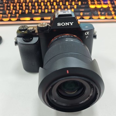 Sony Alpha A7 24.3MP Full Frame Mirrorless Digital Cam FE 28-70mm f/3.5-5.6 OSS