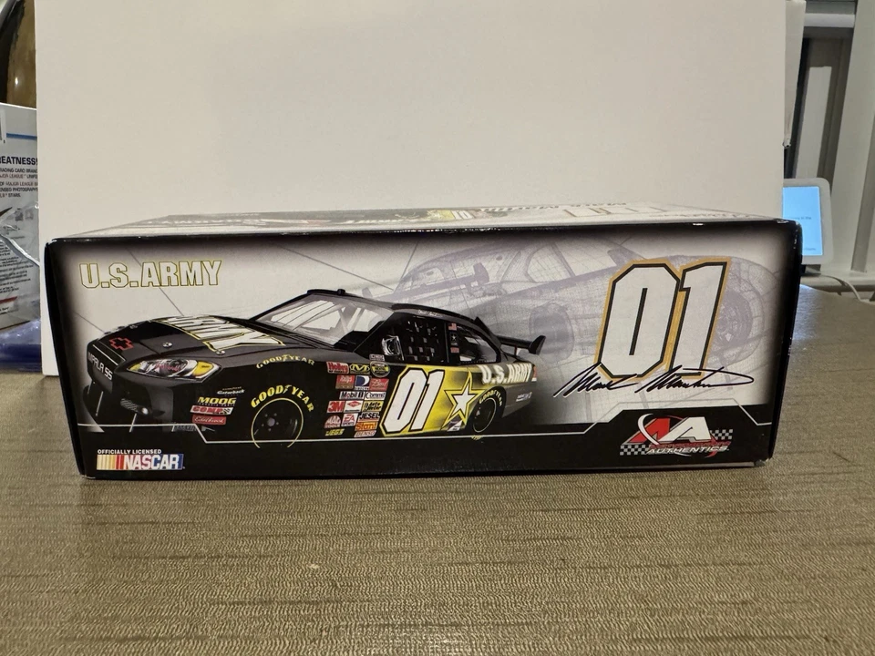 1:24 Acción 2007 #01 Ejército de Estados Unidos Impala SS MARK MARTIN CUNA RARA GM distribuidores 1/996 nueva en caja Foto 3 de 4