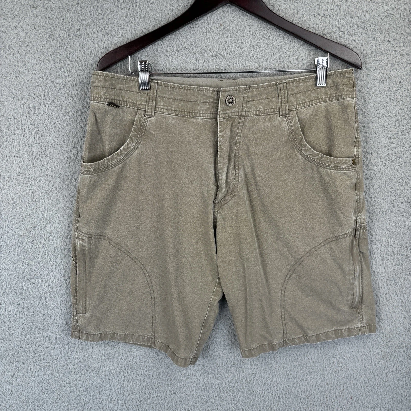 Kuhl Ramblr Shorts Mens 35x10" Tan Light Brown Cargo Hiking Outdoor Patina 5125