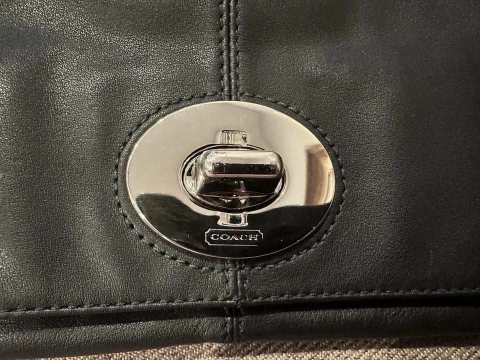 Coach Madeline turn-lock Clutch 13580 - Image 2 of 4