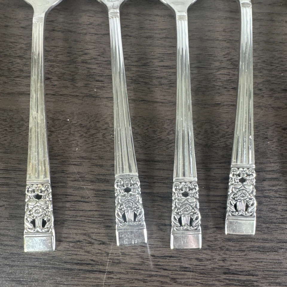 7 cuchara de cena vintage 1936 Oneida Community Coronation 7 1/4 pulgadas plateada Foto 2 de 4