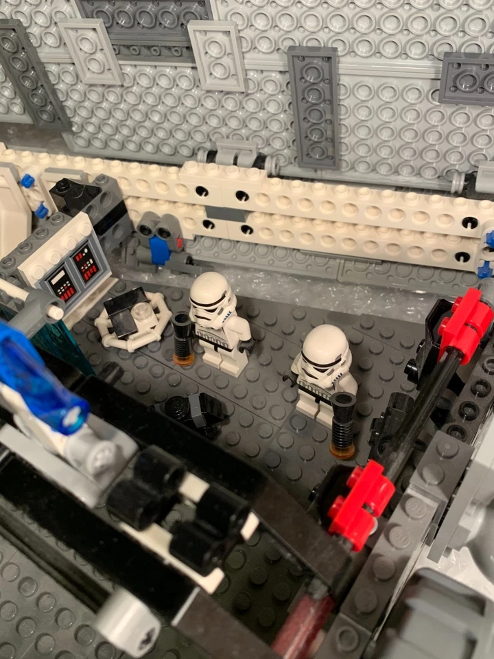 Pre-Owned Star Wars Lego Episode IV Package - 7262 and 6211 Sets - Image 4 of 4