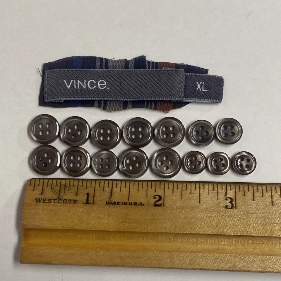 Комплект из 15 серых сменных кнопок с 4 отверстиями для рубашки с длинным рукавом VINCE. A76 - Изображение 3 из 3