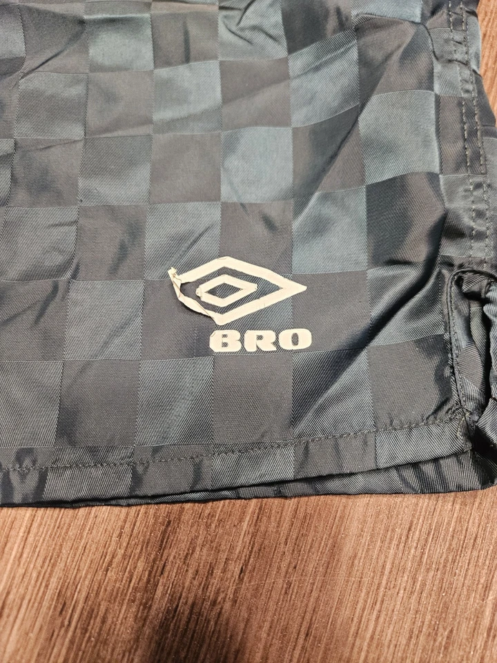 Pantalones Cortos Para Hombre Vintage Umbro Nylon Cuadros Talla M Foto 2 de 4