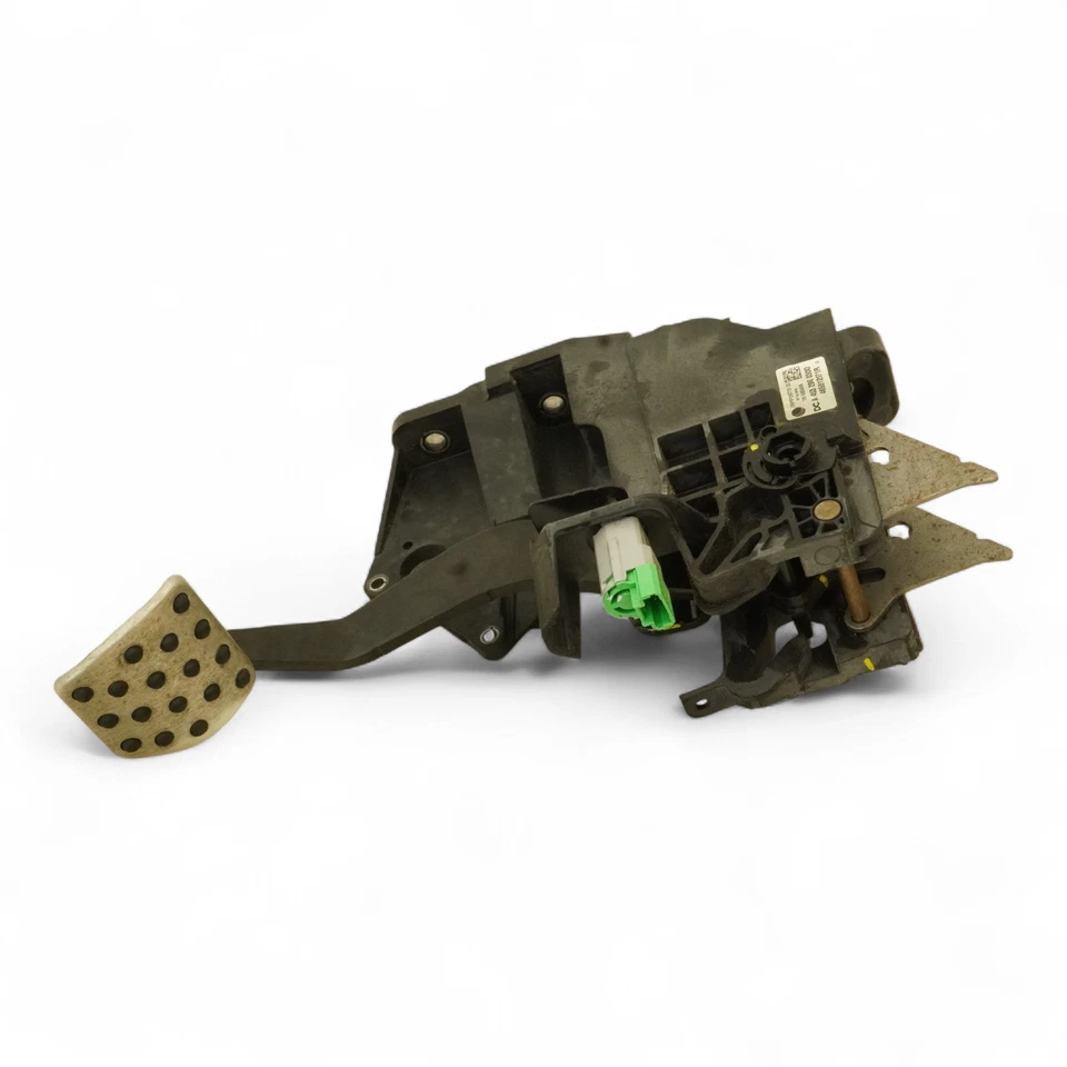 16-18 Smart Fortwo W453 Brake Pedal Stop W Bracket Mount Unit A4532900300 Oem Foto 4 de 4