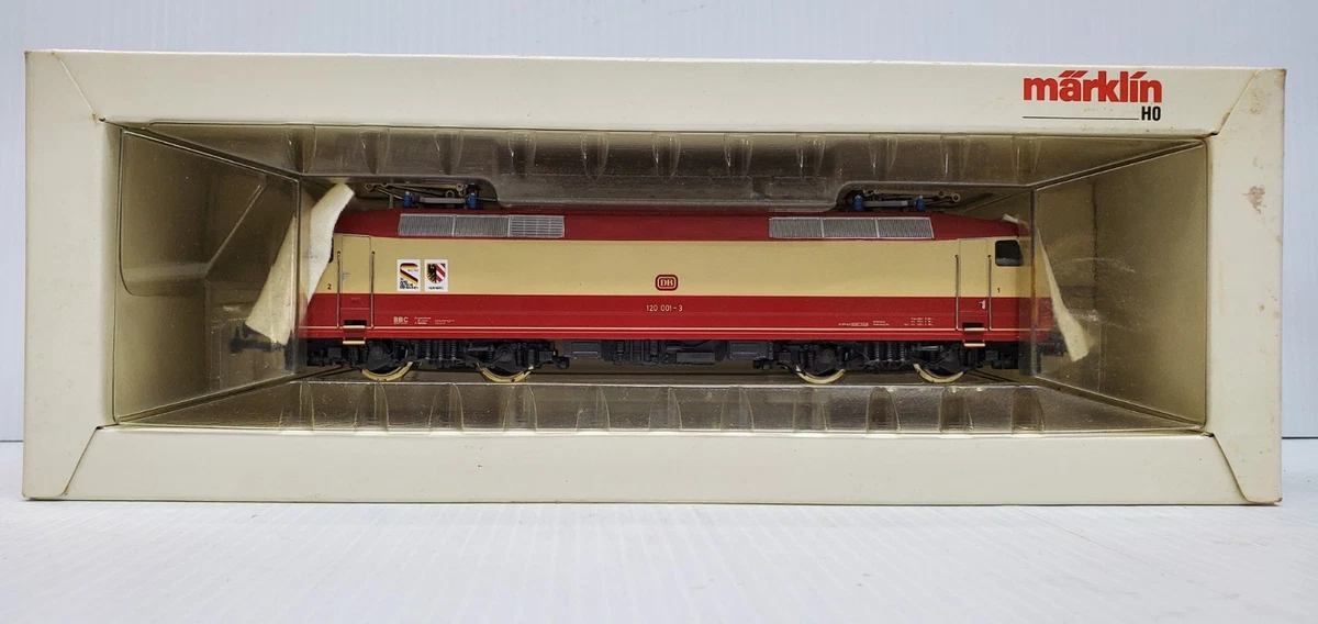 Märklin Red HO Scale Model Railroad Electric Locomotives for sale